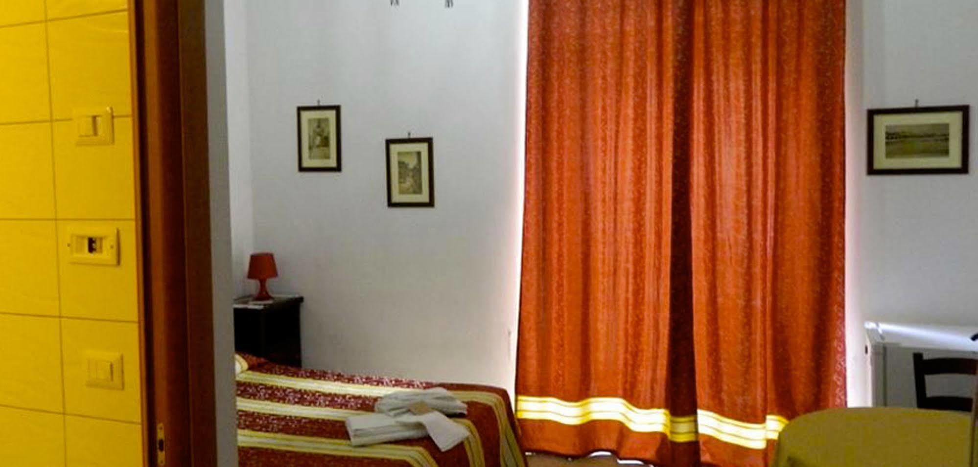 Crispi Rooms CTA Exterior foto